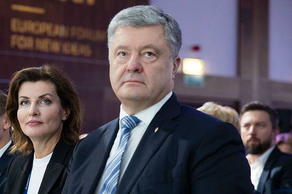 Петр Порошенко - Анжелика Иванова - Порошенко сбежал за границу от допроса о ЧП в Керченском проливе - trud.ru - Россия - Украина