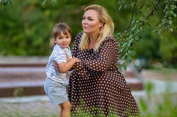 Надежда Ангарская - Звезда Comedy Woman узнала, что ее четырехлетний сын засматривается на девчонок - 365news.biz