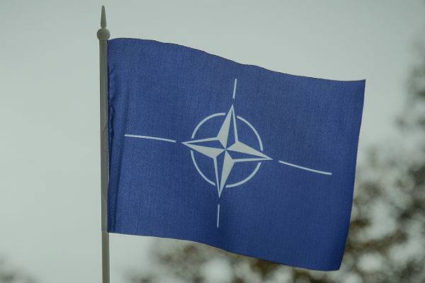 В НАТО отвергли предложение Путина о моратории на размещение ракет в Европе - trud.ru - Москва - Россия - Лунгеск