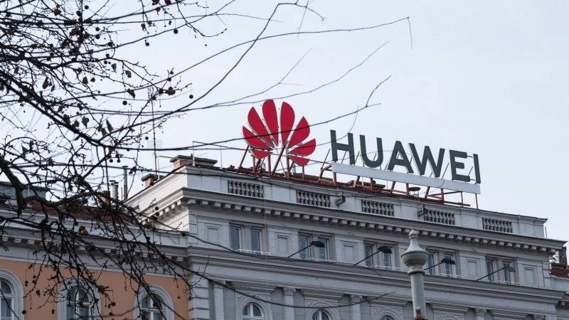 Huawei готов к предустановке приложений «Яндекса» - polit.info - Россия