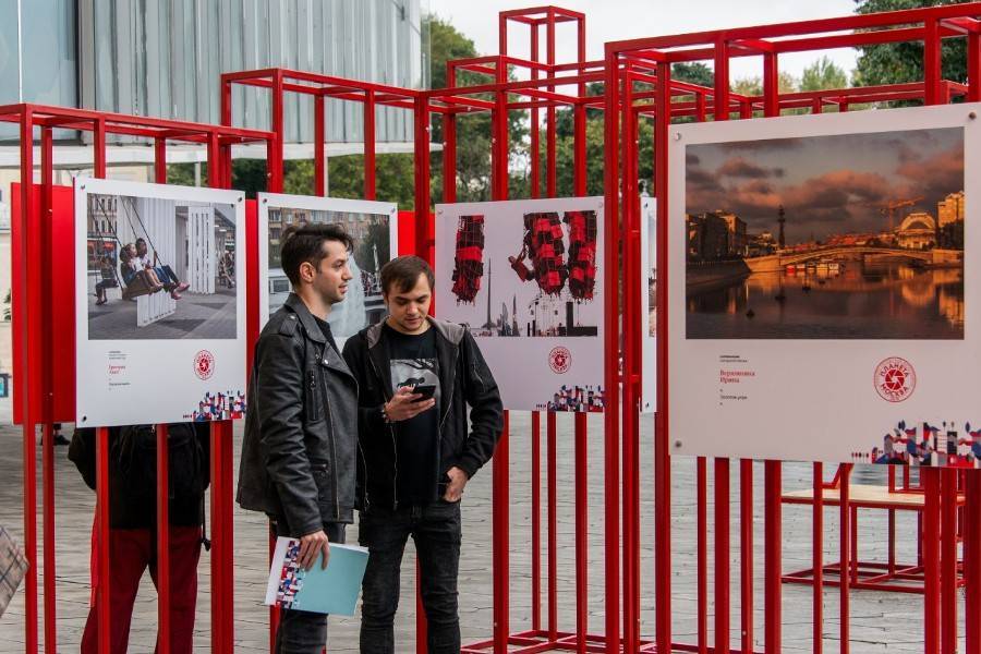 В 15 московских парках проходят открытые фотовыставки - m24.ru - усадьба Воронцово