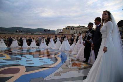 Дагестанская свадьба побила два мировых рекорда - lenta.ru - респ. Дагестан - Дербент