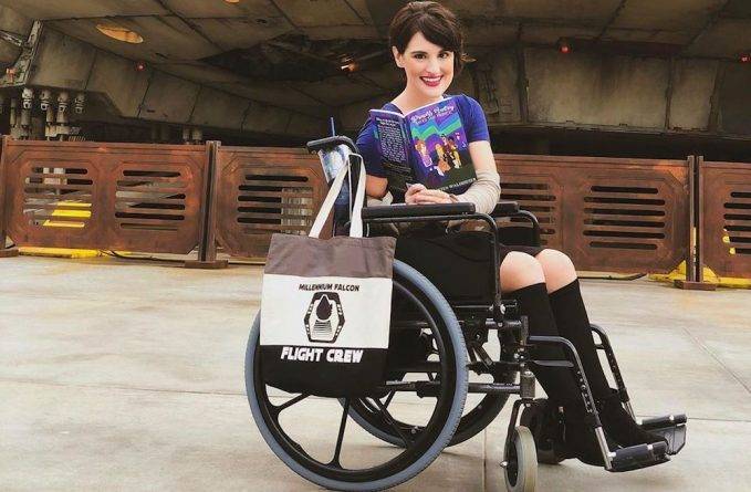 Женщину назвали «мошенницей», когда она встала со своего инвалидного кресла, чтобы сделать фото - usa.one - шт.Флорида