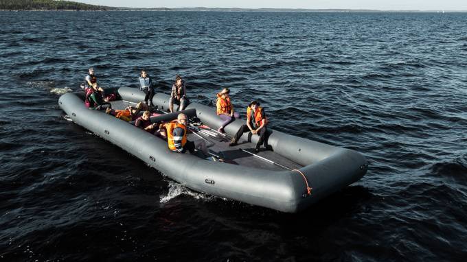 Петербургские конструкторы создали самую большую в мире надувную лодку - piter.tv - Санкт-Петербург