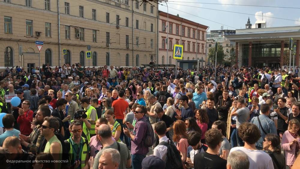 Андрей Климов - Запад через выборы в Мосгордуму пытался дискредитировать руководство РФ – Климов - newinform.com - Москва - Россия