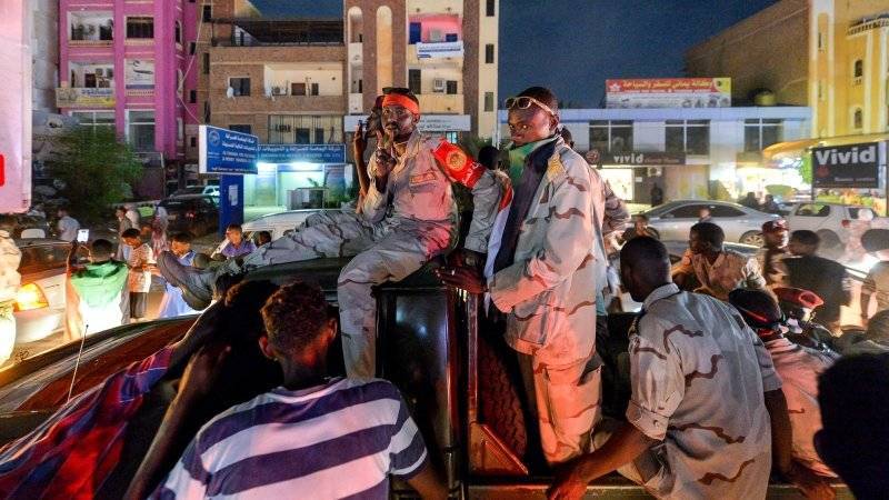 Омар Аль-Башира - ФАН раскрыл западный след в суданской революции - polit.info - Россия - Судан - Запад