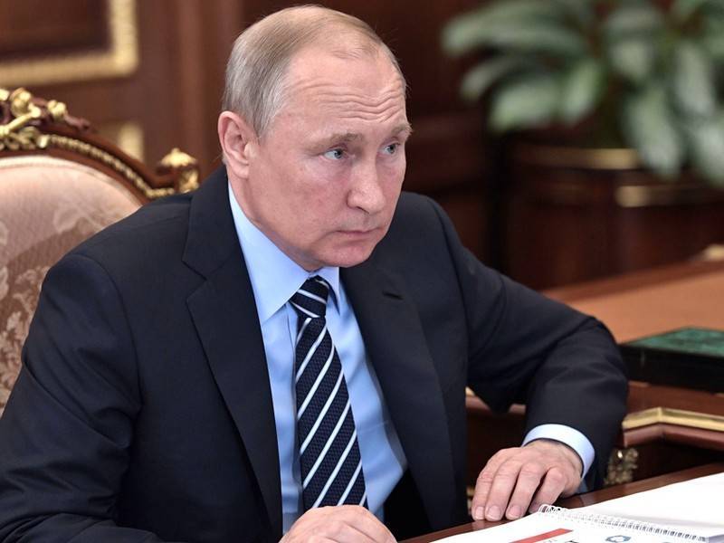Владимир Путин - Нарендрой Моди - Малайзия - Путин назвал Малайзию приоритетным партнером России в Азии - news.ru - Россия - Индия - Владивосток - Переговоры