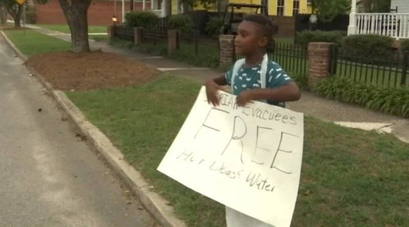 6-летний ребенок потратил сэкономленные на День рождения деньги, чтобы купить еду для эвакуированных от урагана Дориан - usa.one - шт. Южная Каролина - шт.Флорида