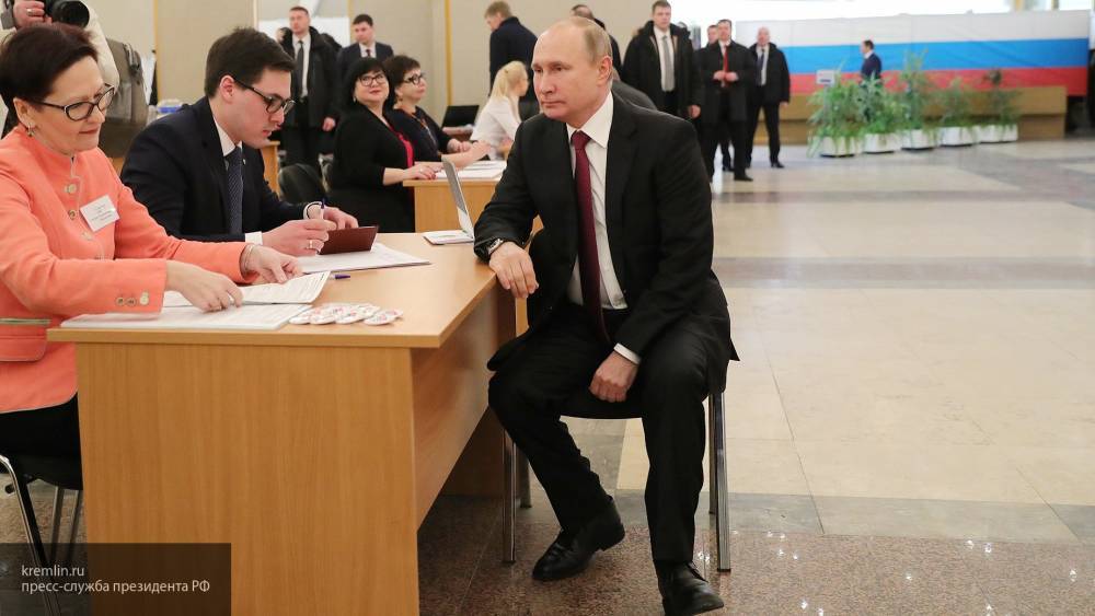 Владимир Путин - Дмитрий Песков - Путин - Песков сообщил, что Путин планирует 8 сентября участвовать в едином дне голосования - newinform.com - Россия