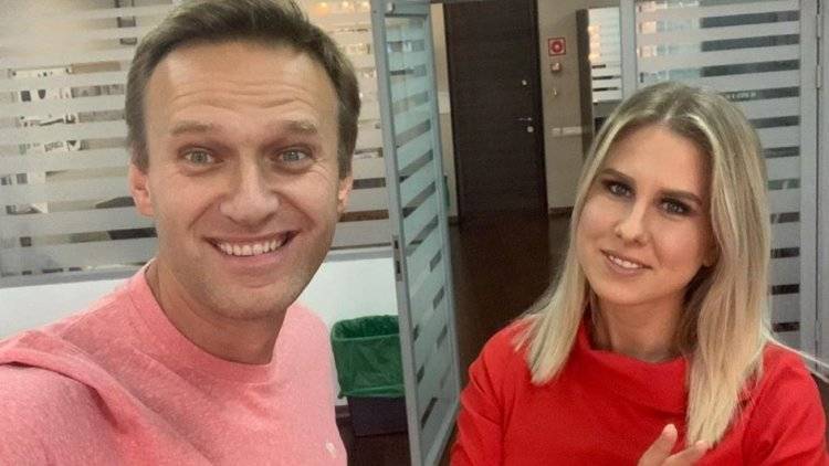 Навальный - Навальный опозорил себя провалом «Умного голосования», считает политолог - polit.info - Москва - Москва
