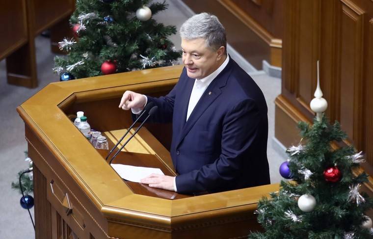 В соцсетях высмеяли новогоднее обращение Порошенко - news.ru - Украина