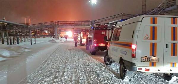 На НПЗ в Коми при пожаре вытекло более 500 кубов нефтепродуктов - nakanune.ru - Коми