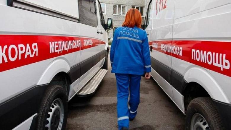 Жительница Бурятии избила смотревшихся в зеркало фельдшеров скорой помощи - newizv.ru