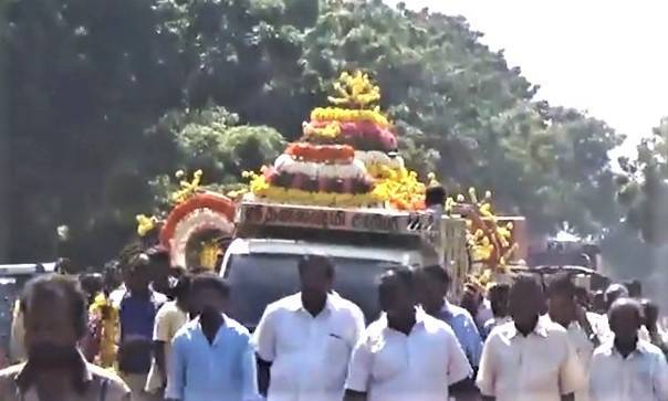 Женщина очнулась во время собственных похорон - vm.ru - India - штат Карнатака