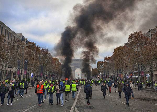 Власти Франции решили пойти на некоторые уступки по пенсионной реформе - nakanune.ru - Франция - Париж - Протесты