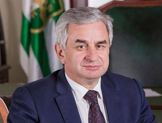 Ахра Авидзба - Абхазия осталась без президента - vpk-news.ru - Россия