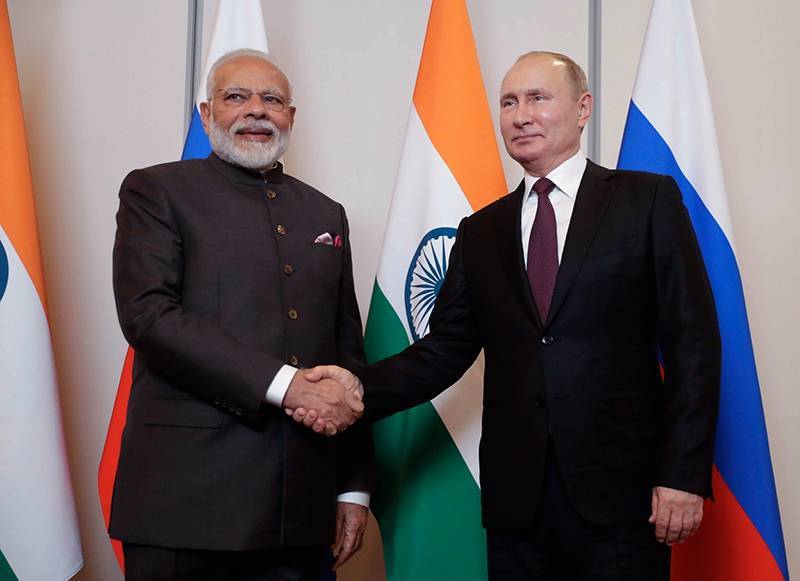 Владимир Путин - Нарендрой Моди - Путин обсудил с премьером Индии ситуацию в Персидском заливе - tvc.ru - Москва - Индия - Ливия