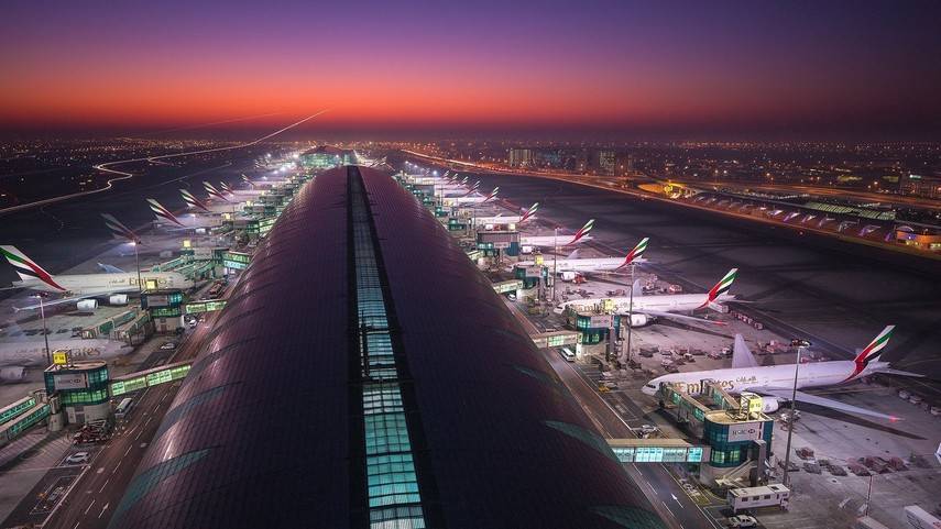 Международный аэропорт Дубая отменяет рейсы из-за наводнения - abcnews.com.ua
