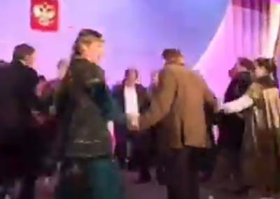 Владимир Путин - Джордж Буш - Кремль опубликовал видео зажигательных танцев Путина и Джорджа Буша-младшего - nakanune.ru - США