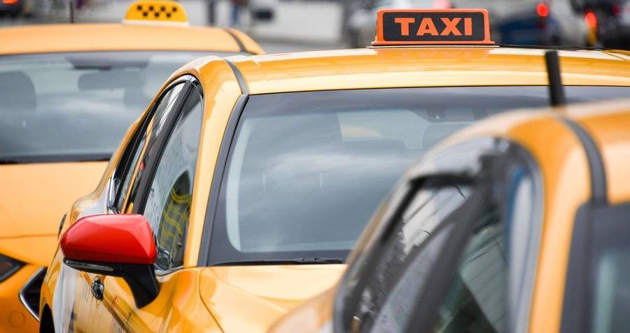 Михаил Емельянов - В Госдуме одобрили идею о запрете судимым работать таксистами - m24.ru