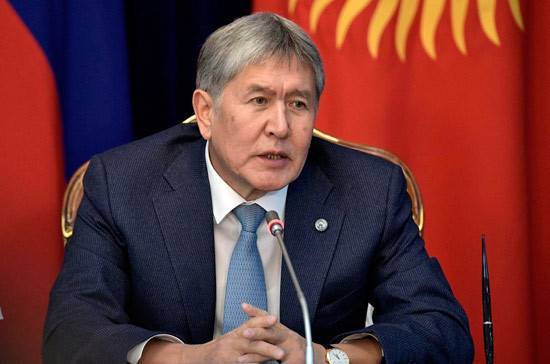 Алмазбек Атамбаев - Азиз Батукаев - Суд продлил арест экс-президенту Киргизии Атамбаеву - pnp.ru - Киргизия