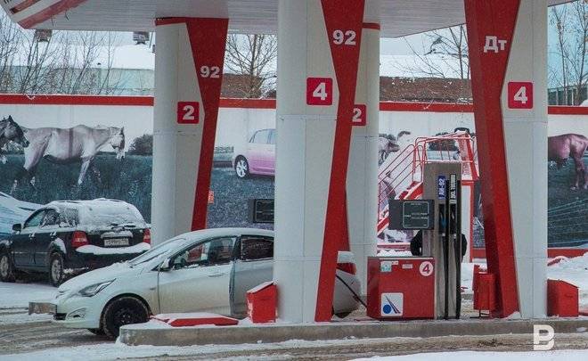Максим Платонов - Аналитики заметили рост цен на бензин в 2020 году - realnoevremya.ru - Россия