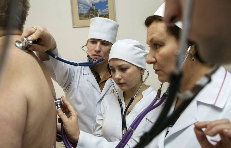 Владимир Путин - Путин высказался за изменение порядка приёма в медицинские вузы - news.ru - Россия