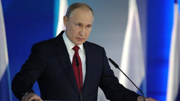 Владимир Путин - Путин призвал повысить роль губернаторов в принятии федеральных решений - polit.info - Россия