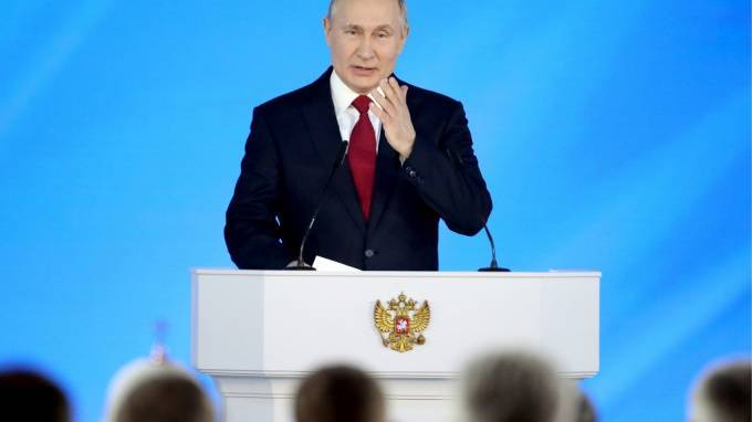 Путин - Путин призвал правительство поддержать и принять меры по защите бизнеса в России - piter.tv - Россия