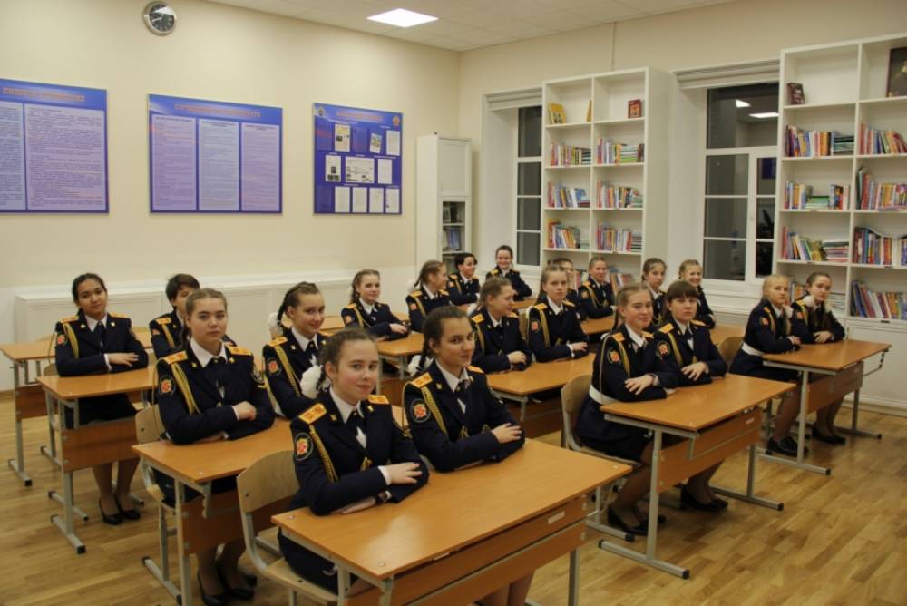 Девочки будут учиться в Санкт-Петербургском кадетском корпусе СК - vm.ru - Россия - Санкт-Петербург
