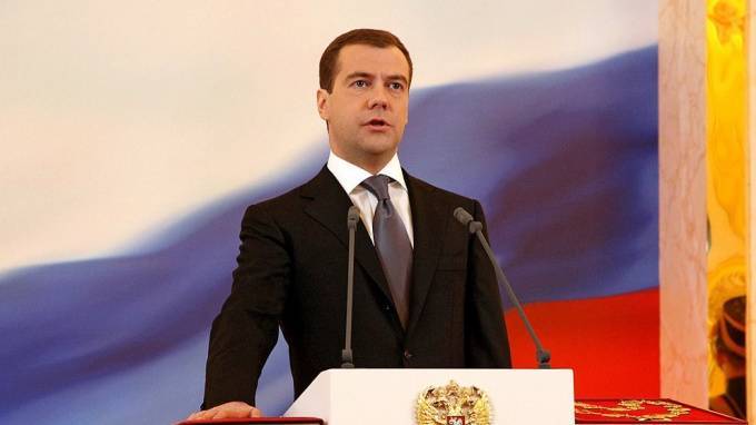 Владимир Путин - Дмитрий Медведев - Путин назначил Медведева на пост заместителя председателя Совбеза - piter.tv - Россия