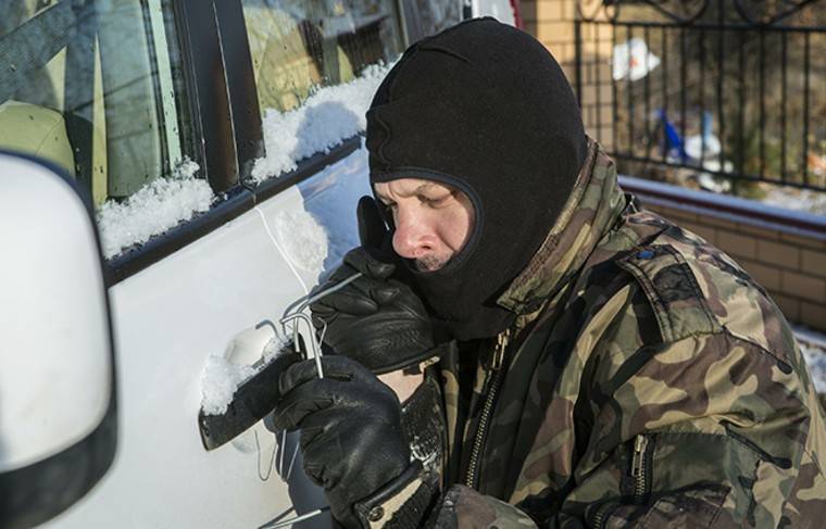 Иосиф Сталин - Автомобиль за 1,7 млн рублей угнали у воспитательницы детского сада - news.ru - Москва