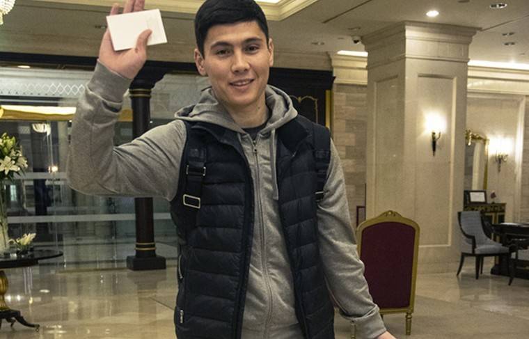 Капитан сборной Казахстана по футболу приехал на сбор «Зенита» - news.ru - Казахстан - Польша