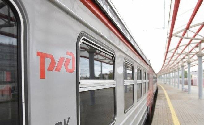 Между Казанью и Екатеринбургом начнет курсировать дополнительный поезд - realnoevremya.ru - Екатеринбург - Казань