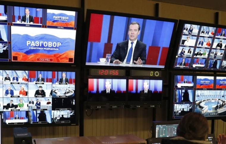 Медведев: в отставке правительства нет ничего необычного - news.ru - Россия