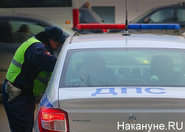 В Екатеринбурге столкнулись три автомобиля, один из которых - "скорая помощь" - nakanune.ru - Свердловская обл.