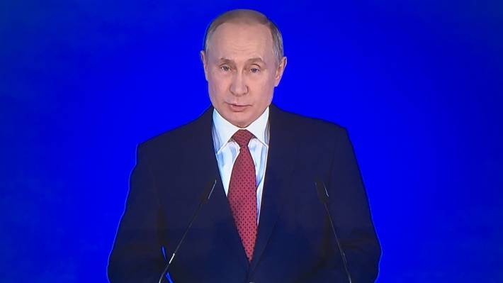 Владимир Путин - Путин заявил, что России нужна крепкая президентская власть - polit.info - Россия - Парламент