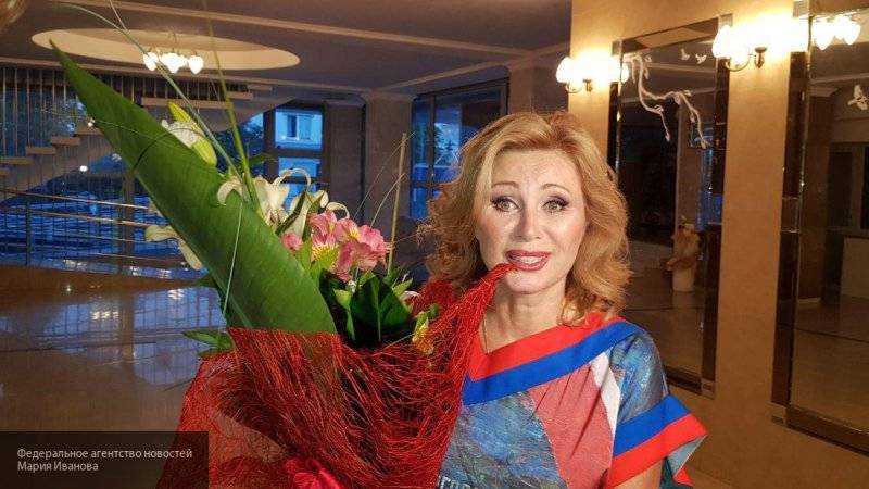 Вика Цыганова - 56-летняя Цыганова похвасталась идеальной фигурой в купальнике - nation-news.ru