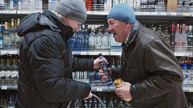 В первой десятке по продажам алкоголя в России — Башкирия и Татарстан - eadaily.com - Москва - Башкирия - Санкт-Петербург - Краснодарский край - Московская обл. - респ. Татарстан - респ. Чечня - Свердловская обл.