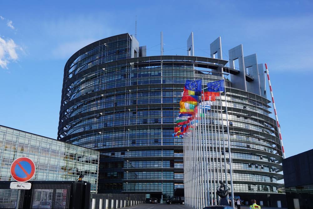 Елизавета II - Комитет Европарламента одобрил соглашение о Брексите - vm.ru - Англия - Великобритания
