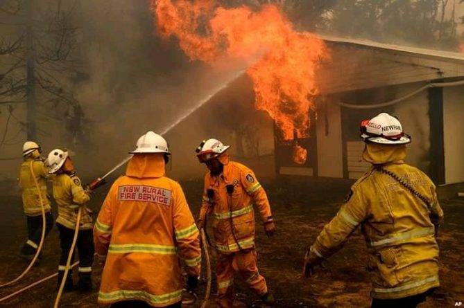 Три американских пожарных погибли во время крушения самолета, когда тушили пожары в Австралии - usa.one - США - штат Орегон