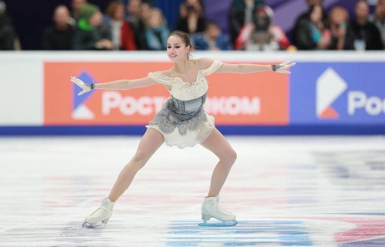 Алина Загитова - Алина Загитова продемонстрировала прекрасную спортивную форму - news.ru