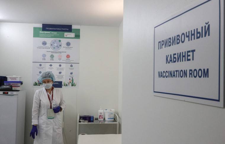 Геннадий Онищенко - Почти половина россиян готова сделать прививку от коронавируса - news.ru - Китай