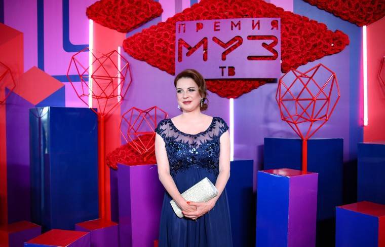 Слуцкая объяснила, почему не будет делать из дочери фигуристку - news.ru