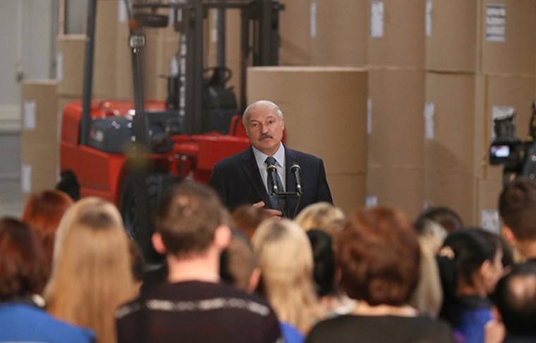 Лукашенко: нас раком поставили по углеводородам - news.ru - Москва - Россия - Белоруссия - Минск