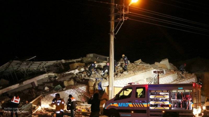 Сулейман Сойлу - Число жертв землетрясения в Турции увеличилось до 18 человек - nation-news.ru - Турция