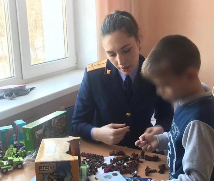 Педагоги заявили об отсутствии претензий к отцу, бросившему детей в Шереметьеве - vm.ru - Москва