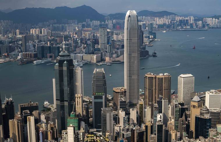 Власти Гонконга разрешили чиновникам работать из дома из-за коронавируса - news.ru - Россия - Китай - Азия