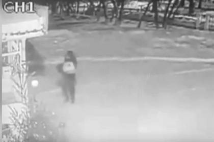 Мать оставленной на крыльце больницы девочки захотела ее вернуть - lenta.ru - Кемеровская обл.