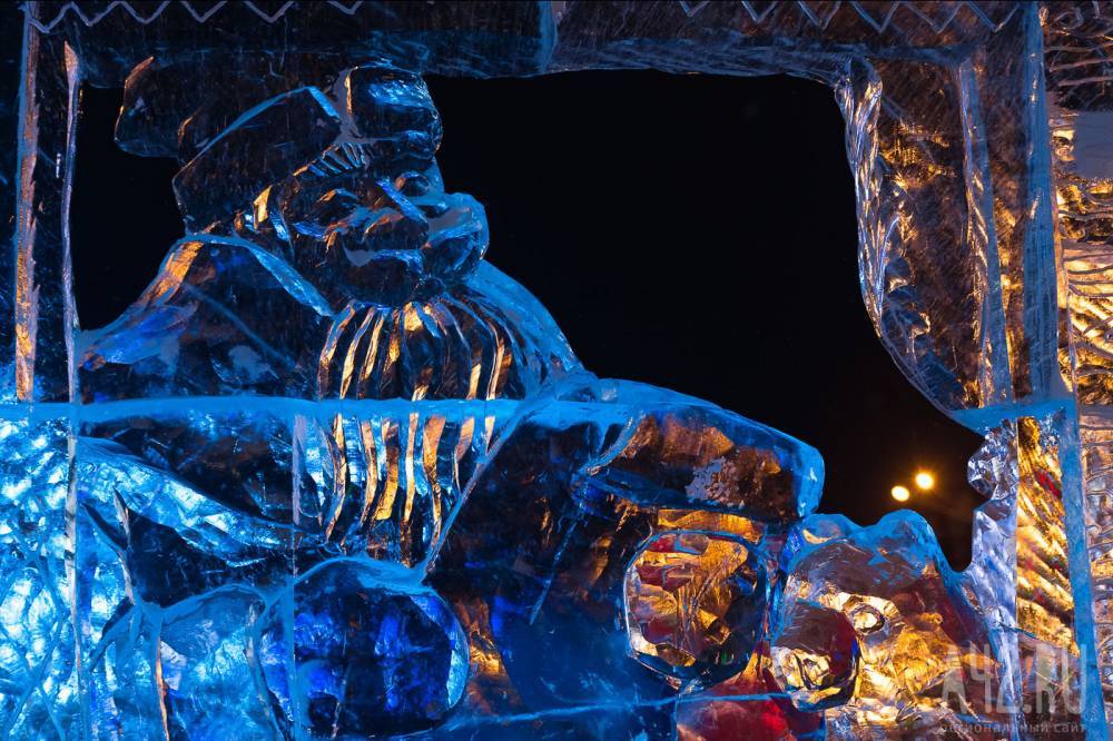 В Кузбассе пятеро школьников разгромили новогодние световые скульптуры - gazeta.a42.ru